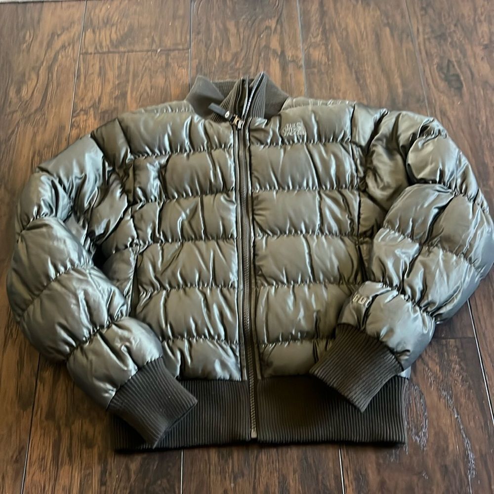 The North Face 600 quilted bomber puffer jacket in army green size XS‎ in EUC